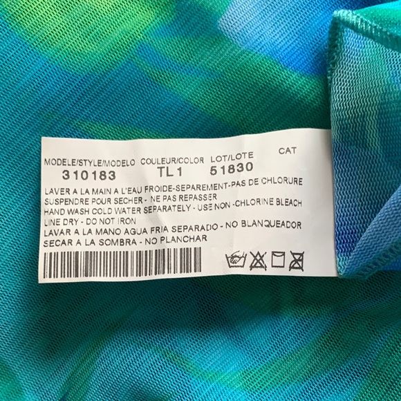 3/25$ Beach sarong Baltex NWOT - Picture 3 of 5